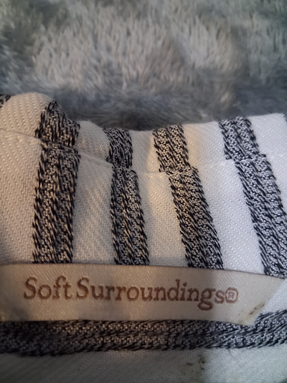 Soft Surroundings Size Large Striped Asymmetrical Button-Up Tunic - Gray & White - Picture 5 of 5